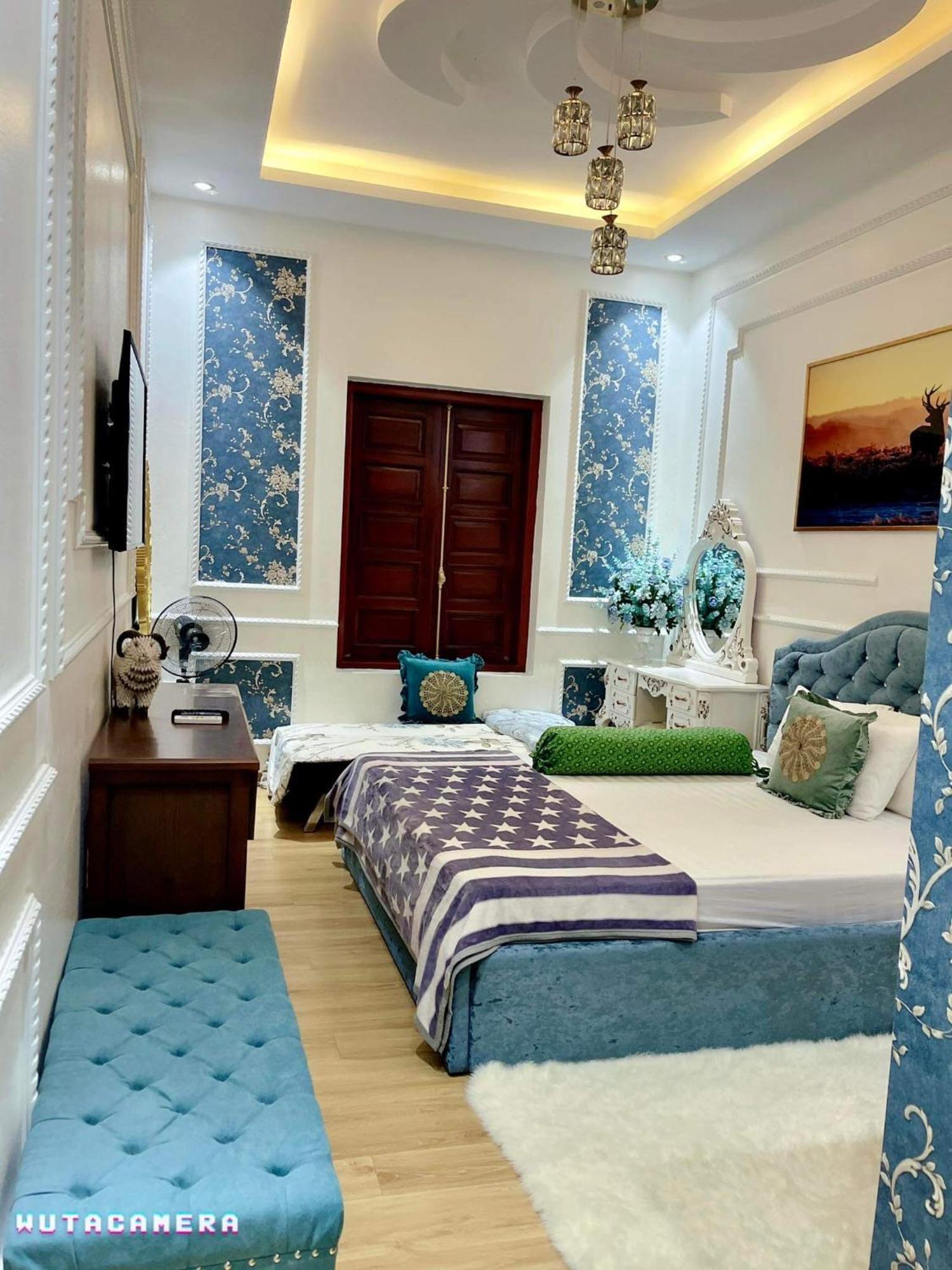 Luxury Hotel T&L Cam Pha Екстер'єр фото